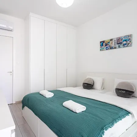 Апартаменты Lana 1-bedroom In